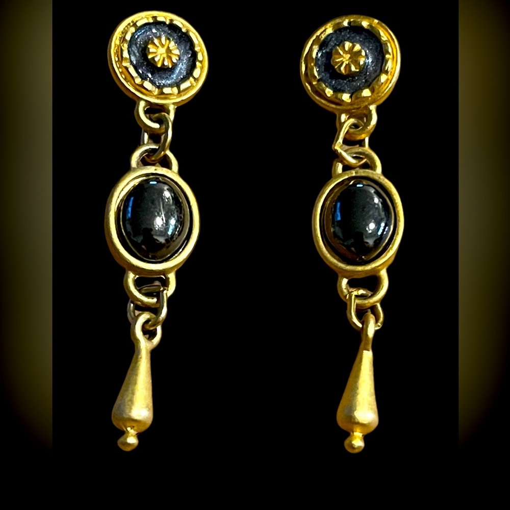 Gold tone post drop earrings preppy 80s vintage